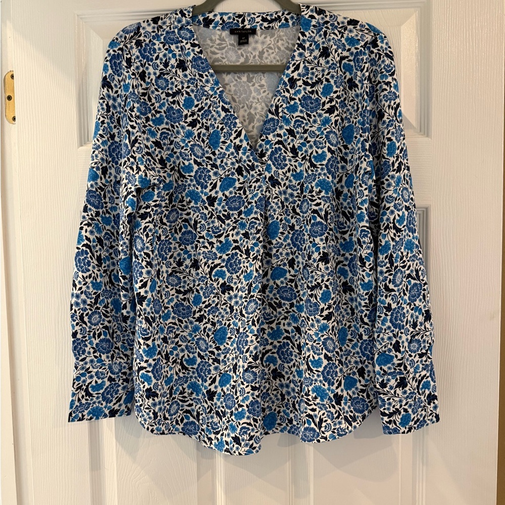 Ann Taylor Blue Floral Women's Top
